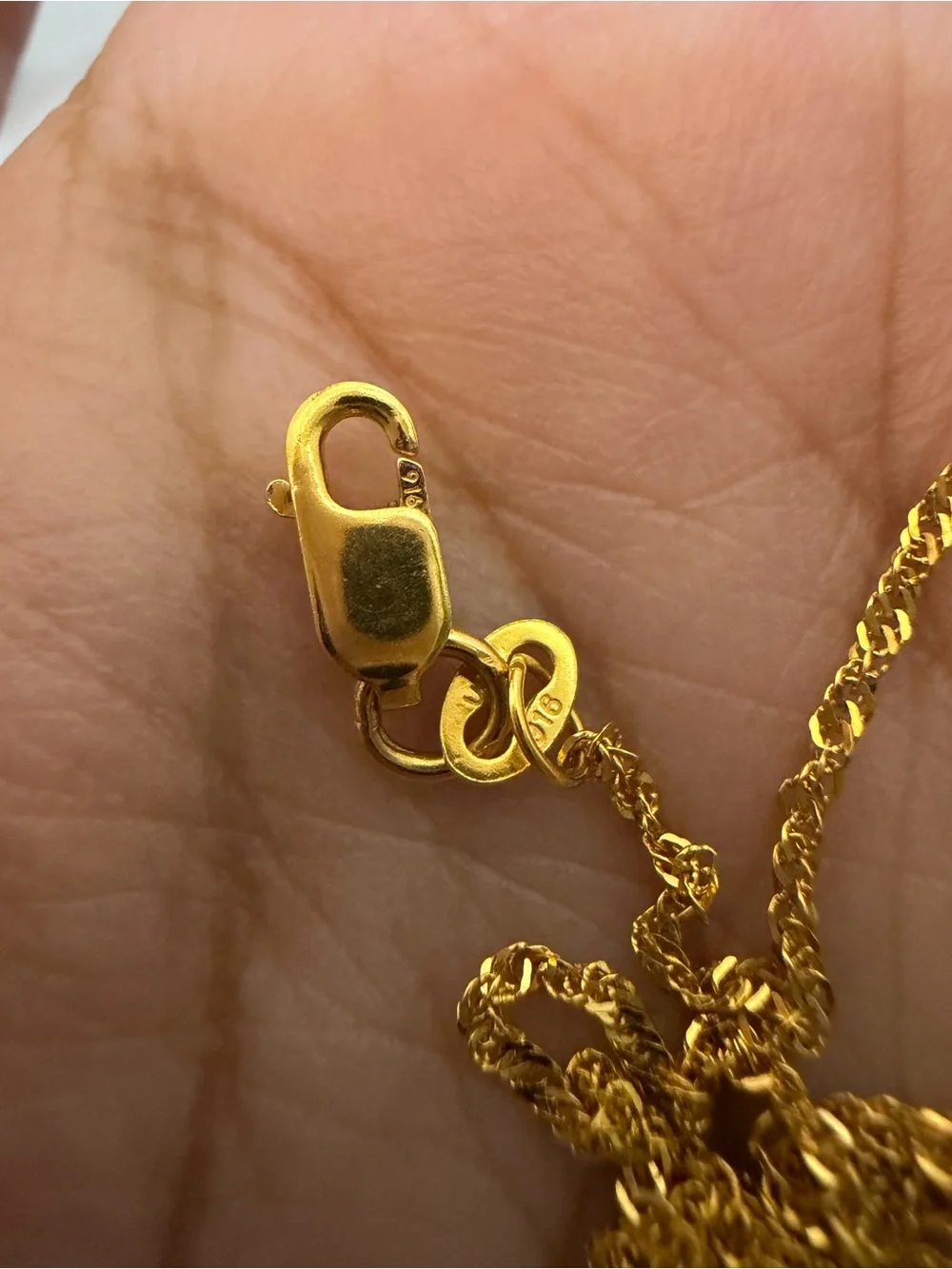 22k solid gold chain tangled need an easy fix